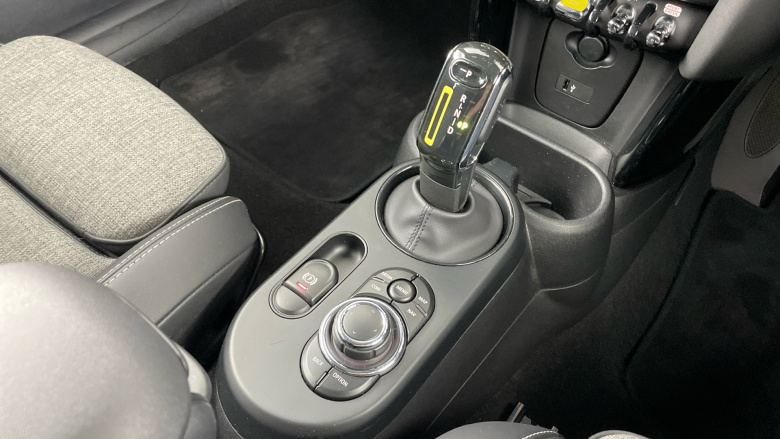 MINI Hatchback 135kW Cooper S Level 2 33kWh 3dr Auto Electric Hatchback